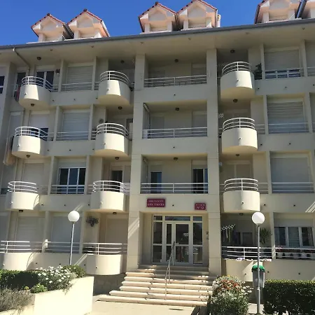 Piso De Dos En Playa De Ris- Apartment