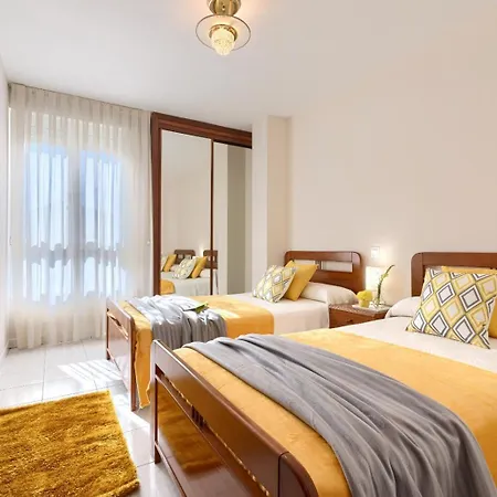 Piso De Dos En Playa De Ris- Apartment