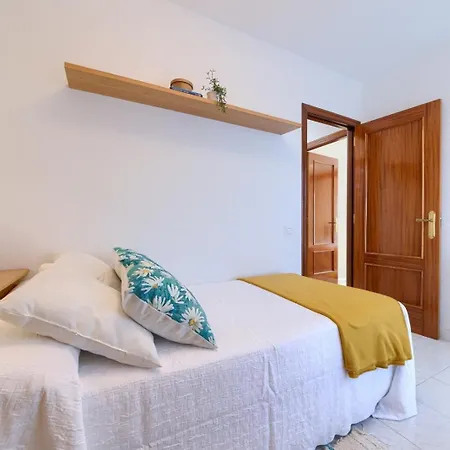 Piso De Dos En Playa De Ris- Apartment *