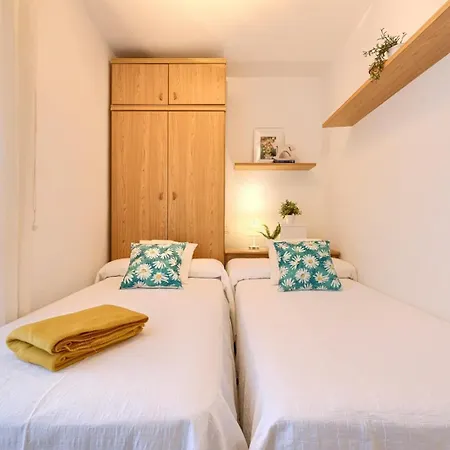 Piso De Dos En Playa De Ris- Apartment